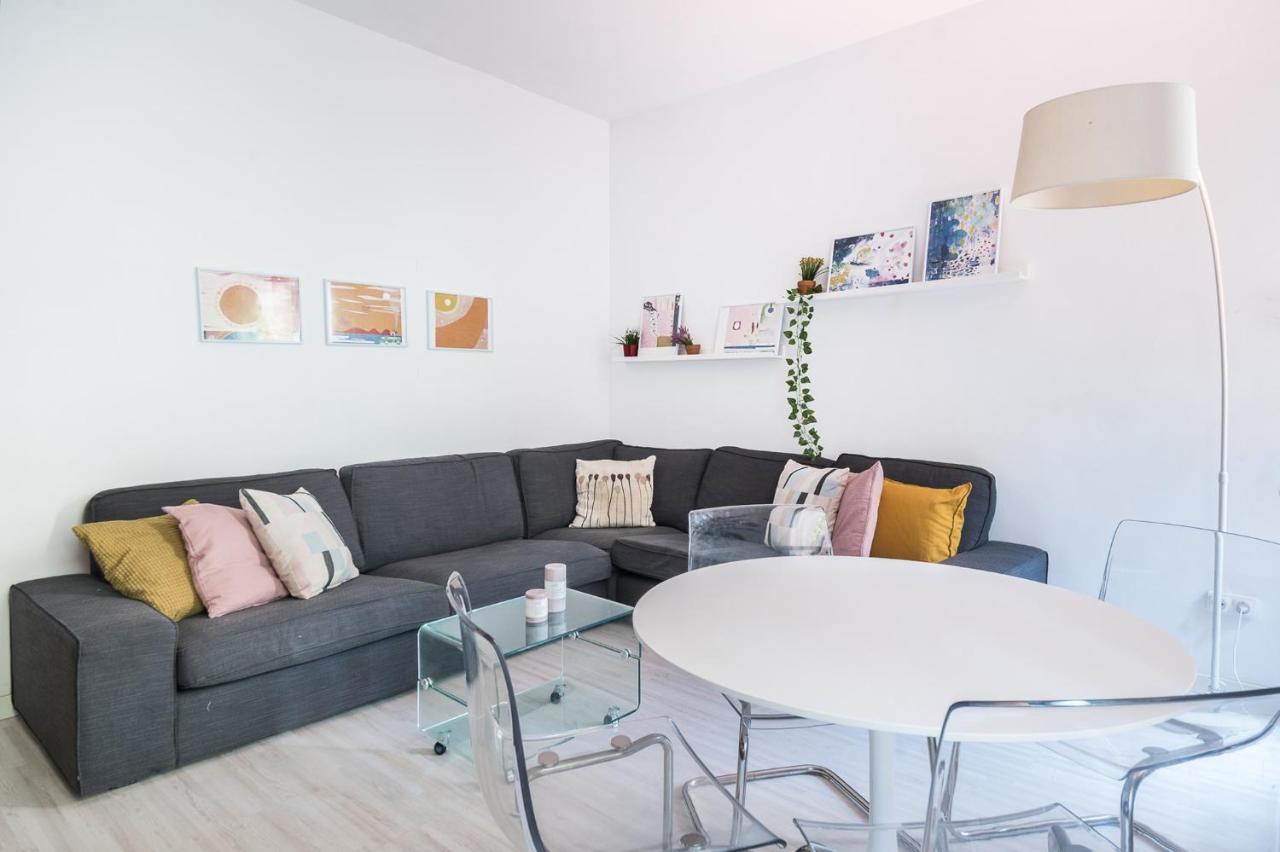 Spacious 3 Bed Apt In The Heart Of Sant Antoni บาร์เซโลนา ภายนอก รูปภาพ