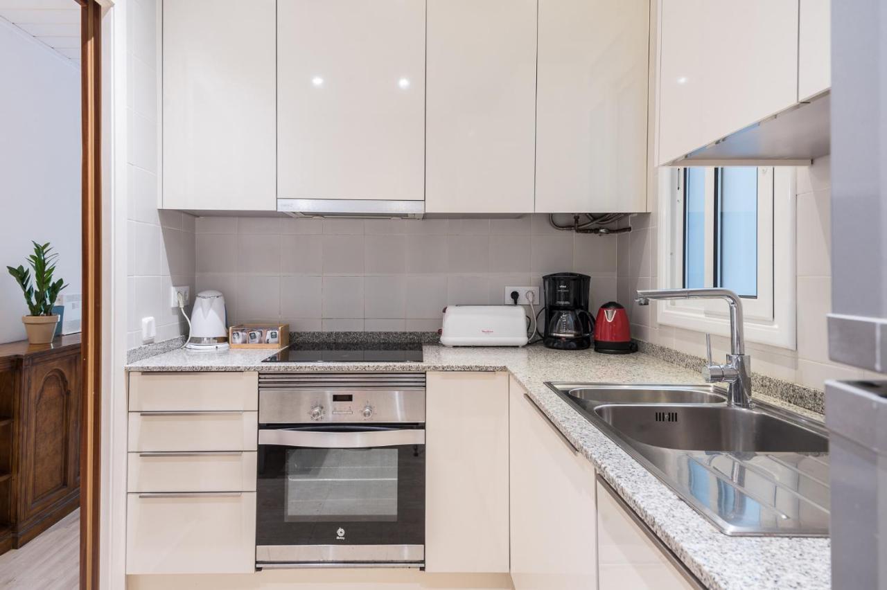 Spacious 3 Bed Apt In The Heart Of Sant Antoni บาร์เซโลนา ภายนอก รูปภาพ