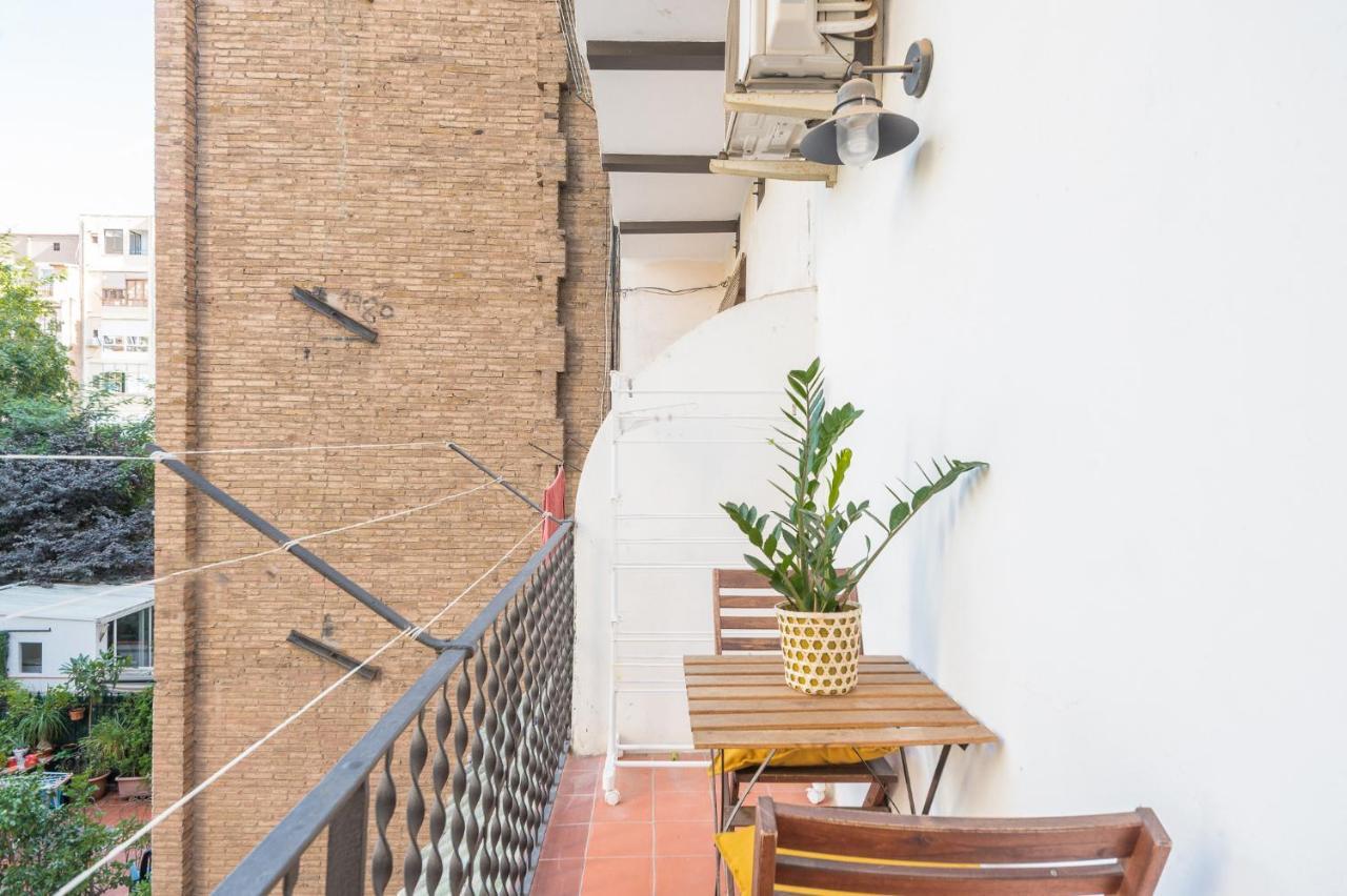 Spacious 3 Bed Apt In The Heart Of Sant Antoni บาร์เซโลนา ภายนอก รูปภาพ