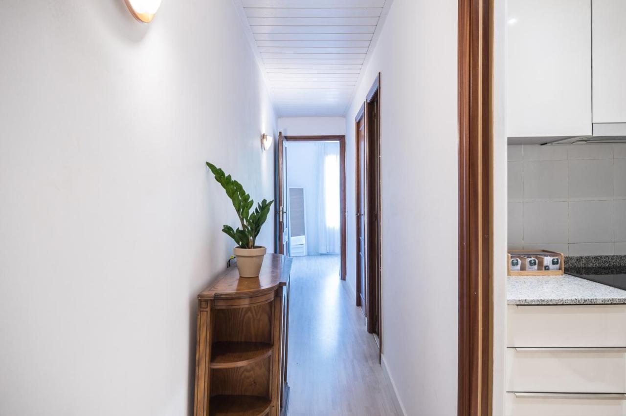 Spacious 3 Bed Apt In The Heart Of Sant Antoni บาร์เซโลนา ภายนอก รูปภาพ