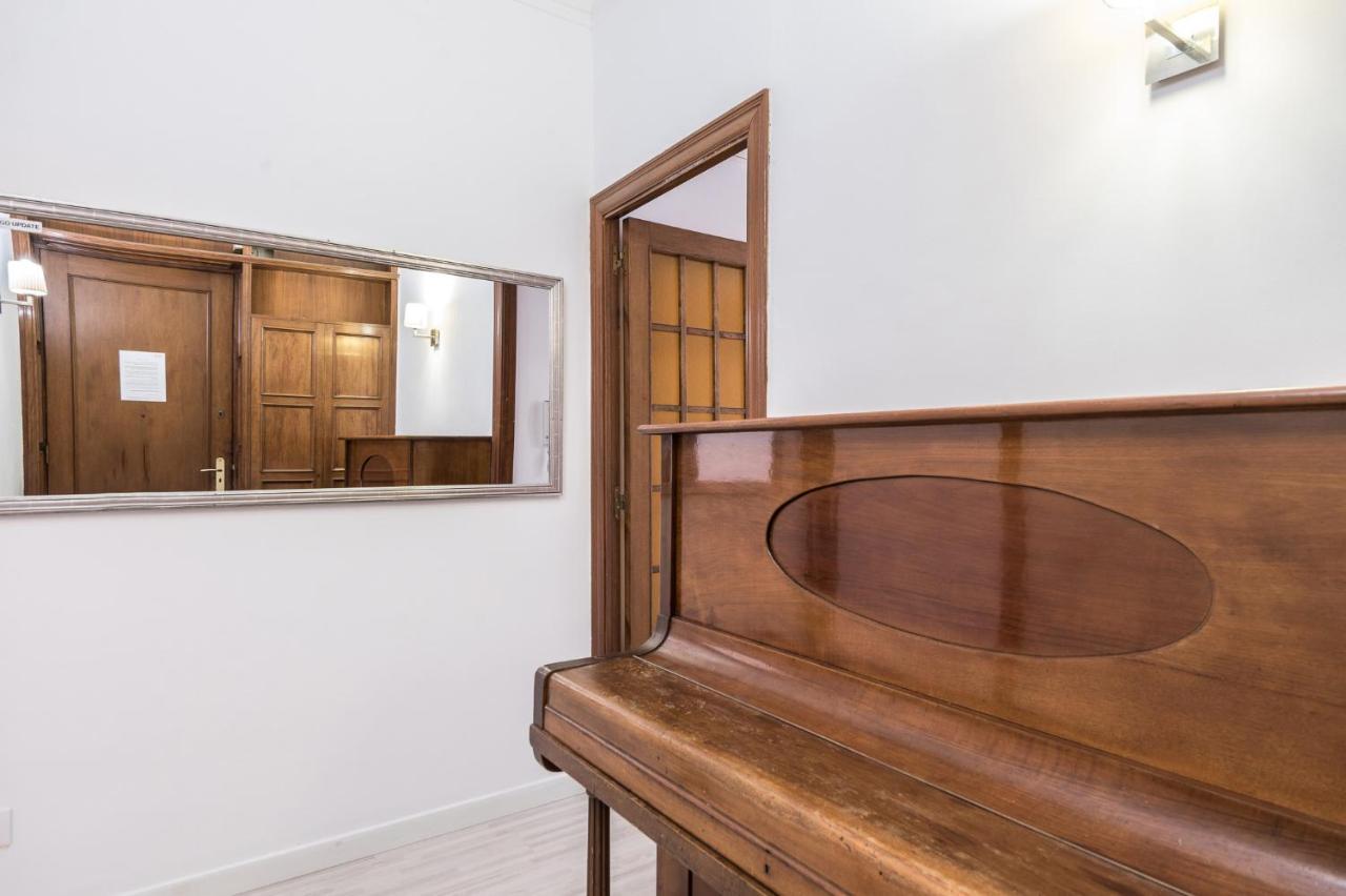 Spacious 3 Bed Apt In The Heart Of Sant Antoni บาร์เซโลนา ภายนอก รูปภาพ