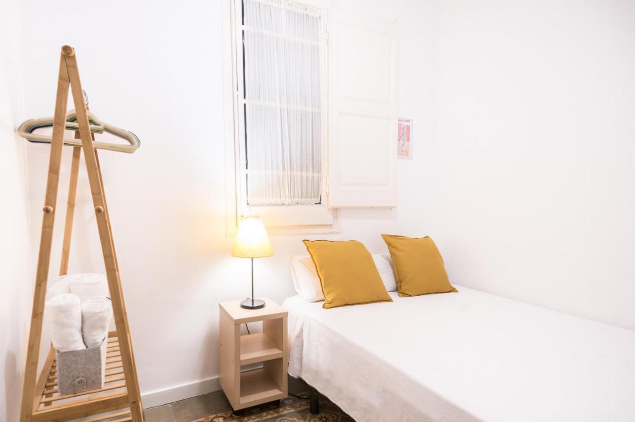 Spacious 3 Bed Apt In The Heart Of Sant Antoni บาร์เซโลนา ภายนอก รูปภาพ